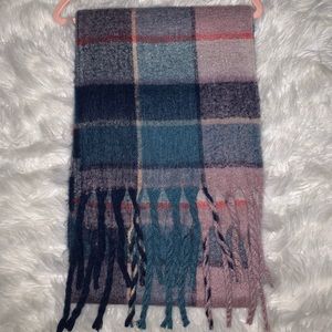 Women’s Scarf